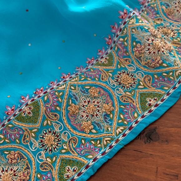 Blue Pure Chinnon Chiffon Outfit with Dupatta and Heavy Pants - Picture 9 of 10